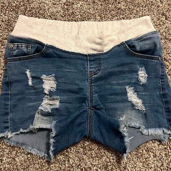 Maternity Jean Shorts - Picture 2 of 4